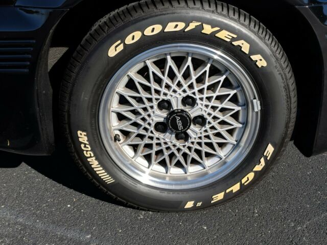 1993 Pontiac Grand Prix SE - photo 5