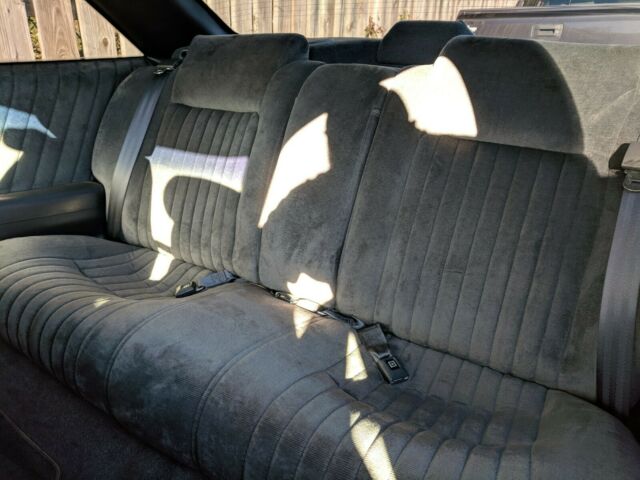 1993 Pontiac Grand Prix SE - photo 8