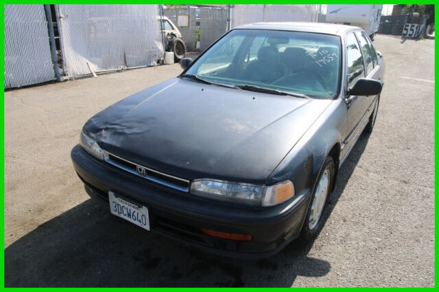 1993 Honda Accord 4 Cylinder 2.2L Automatic NO RESERVE 1993 Honda Accord EX