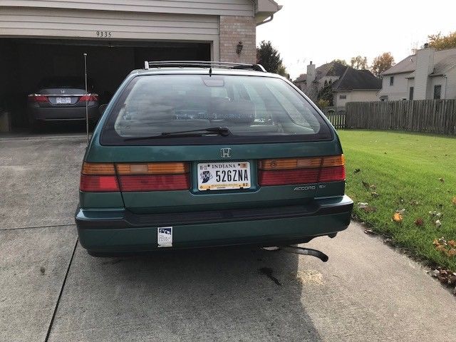 1993 Honda Accord Station Wagon - photo 2