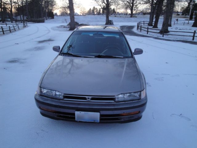 1993 Honda Accord EX Sedan 4-Door 2.2L 1993 Honda Accord EX Sedan 4-Door