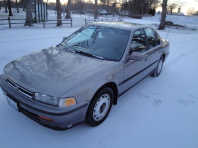 1993 Honda Accord EX Sedan 4-Door - photo 2