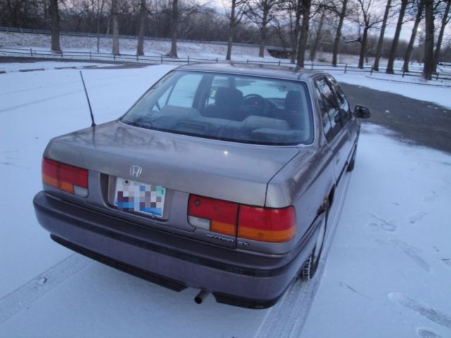 1993 Honda Accord EX Sedan 4-Door - photo 6