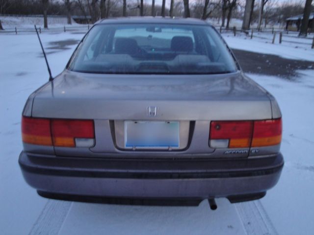 1993 Honda Accord EX Sedan 4-Door - photo 7
