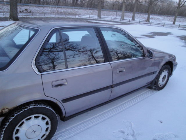 1993 Honda Accord EX Sedan 4-Door - photo 8