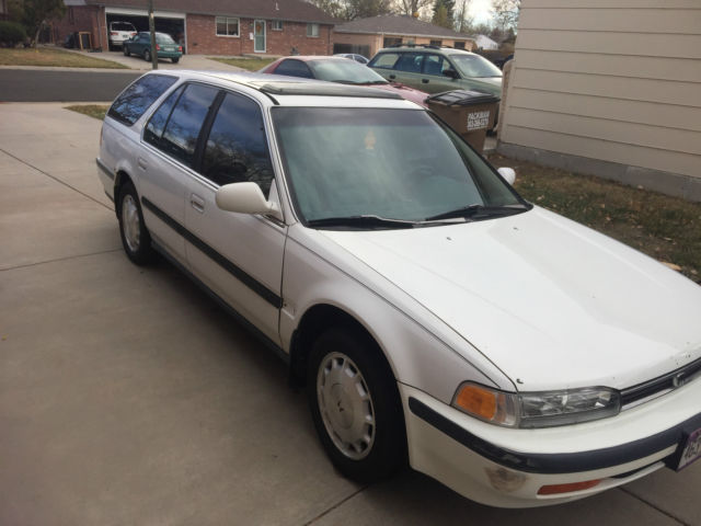 1993 Honda Accord EX Wagon 5-Door - photo 2