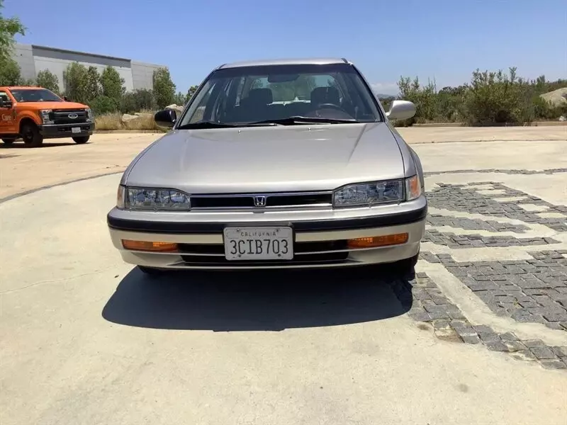 1993 Honda Accord LX - photo 2