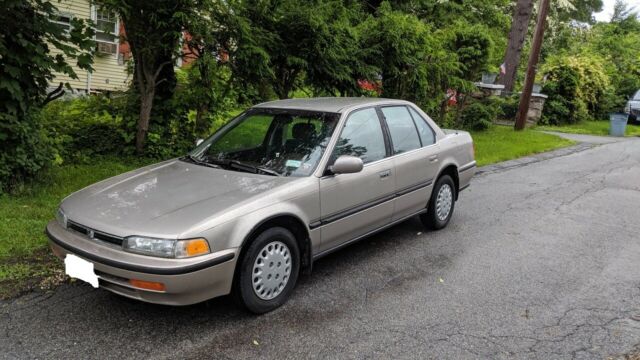 1993 Honda Accord LX - photo 2