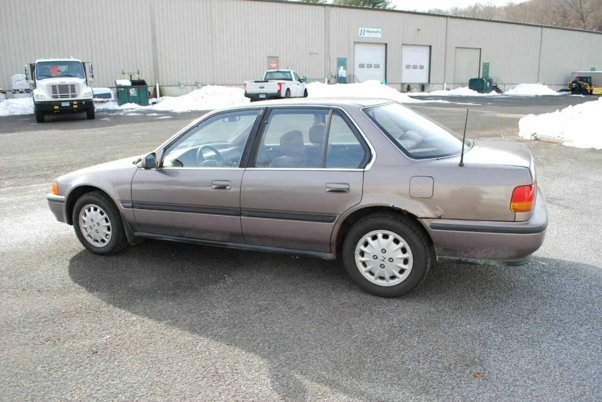 1993 Honda Accord LX 4dr Sedan - photo 4