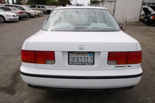 1993 Honda Accord LX - photo 4