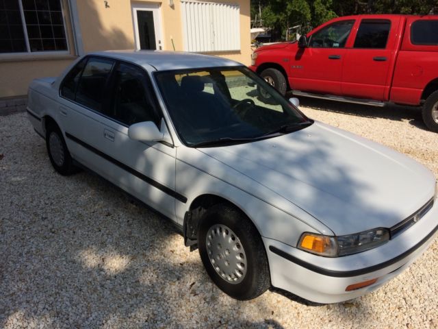 1993 Honda Accord LX - photo 2