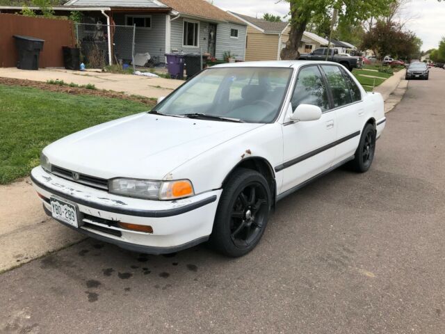 1993 Honda Accord LX Sedan - photo 2