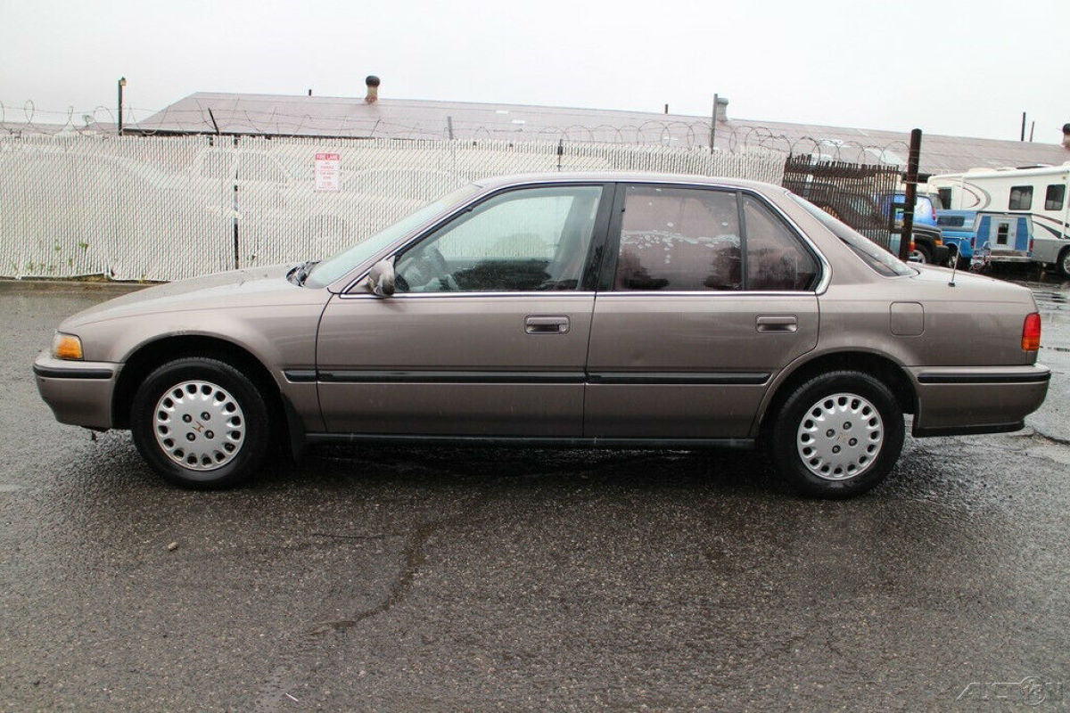 1993 Honda Accord LX - photo 2