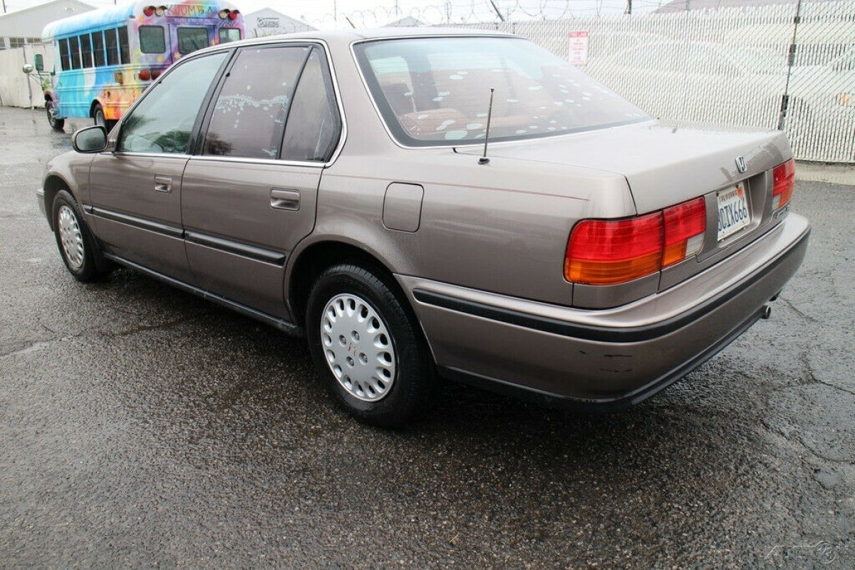 1993 Honda Accord LX - photo 3