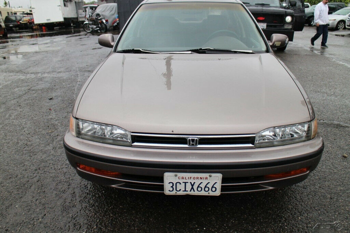 1993 Honda Accord LX - photo 8