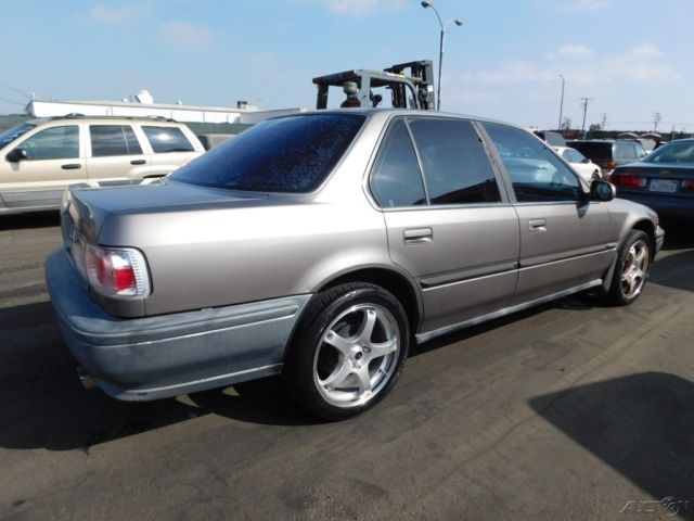 1993 Honda Accord LX Sedan 4-Door - photo 5