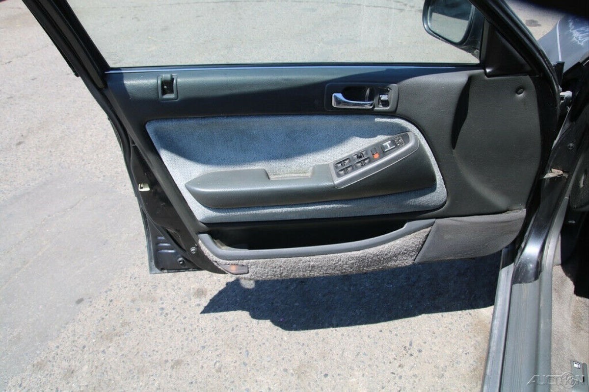 1993 Honda Accord LX - photo 11