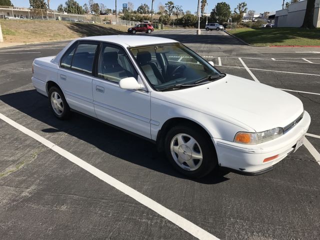 1993 Honda Accord 10TH ANNIVERSARY - photo 2