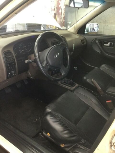1993 Infiniti G20 Touring - photo 4