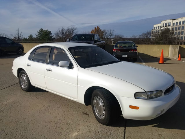1993 Infiniti J30 Standard