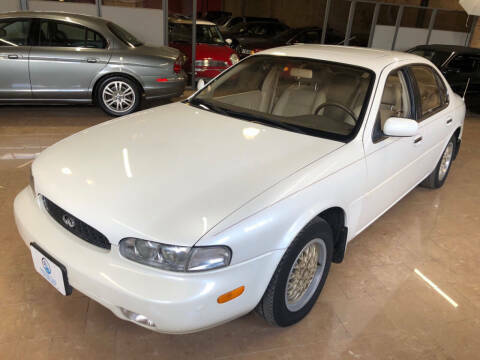 1993 Infiniti J30 Base 4dr Sedan - photo 2