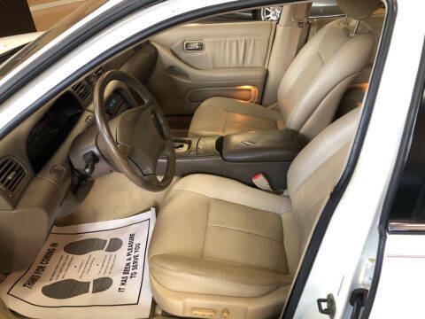 1993 Infiniti J30 Base 4dr Sedan - photo 9