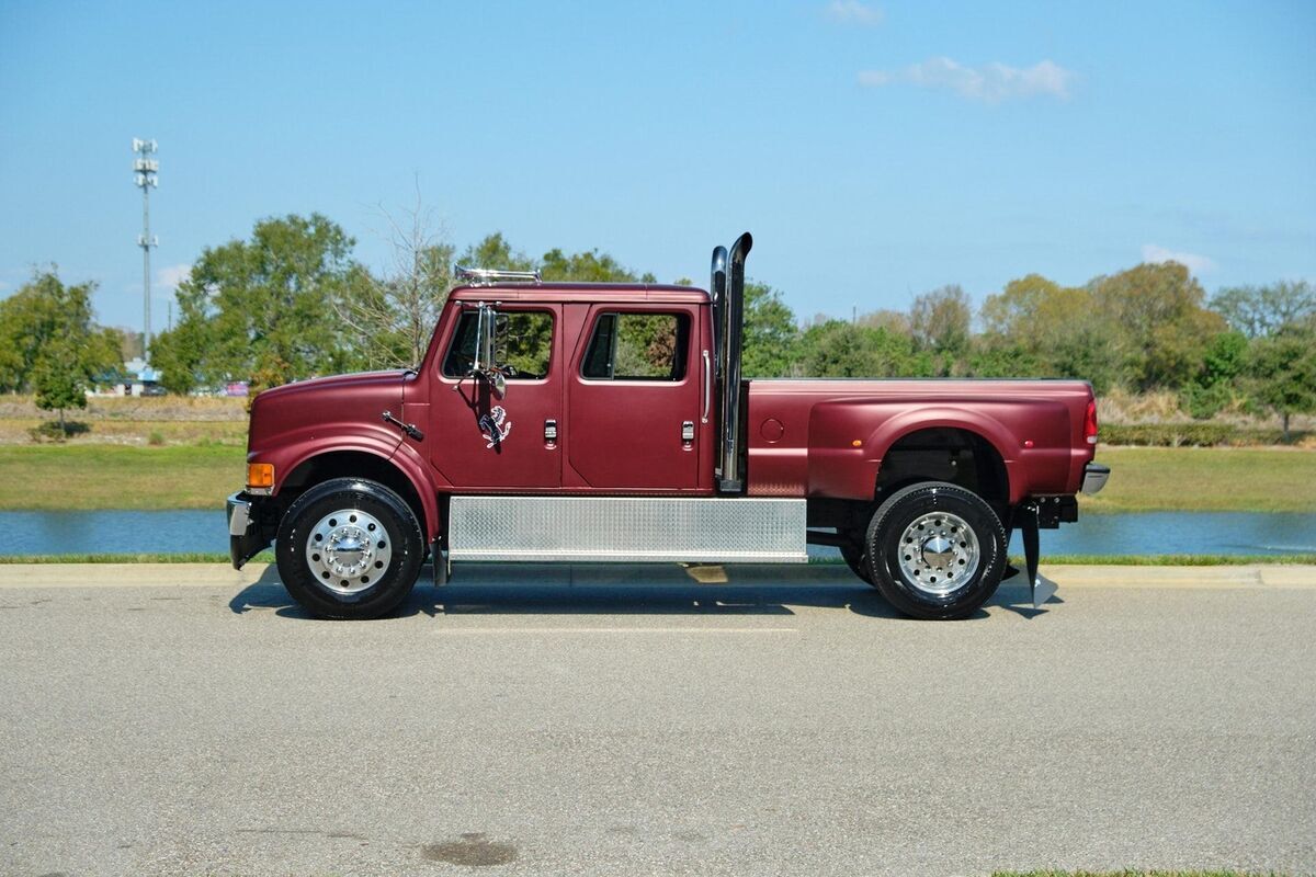 1993 International 4700 Custom Pickup Frame off restoration - photo 2