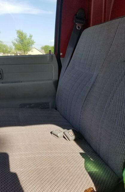 1993 Isuzu NPR - photo 11