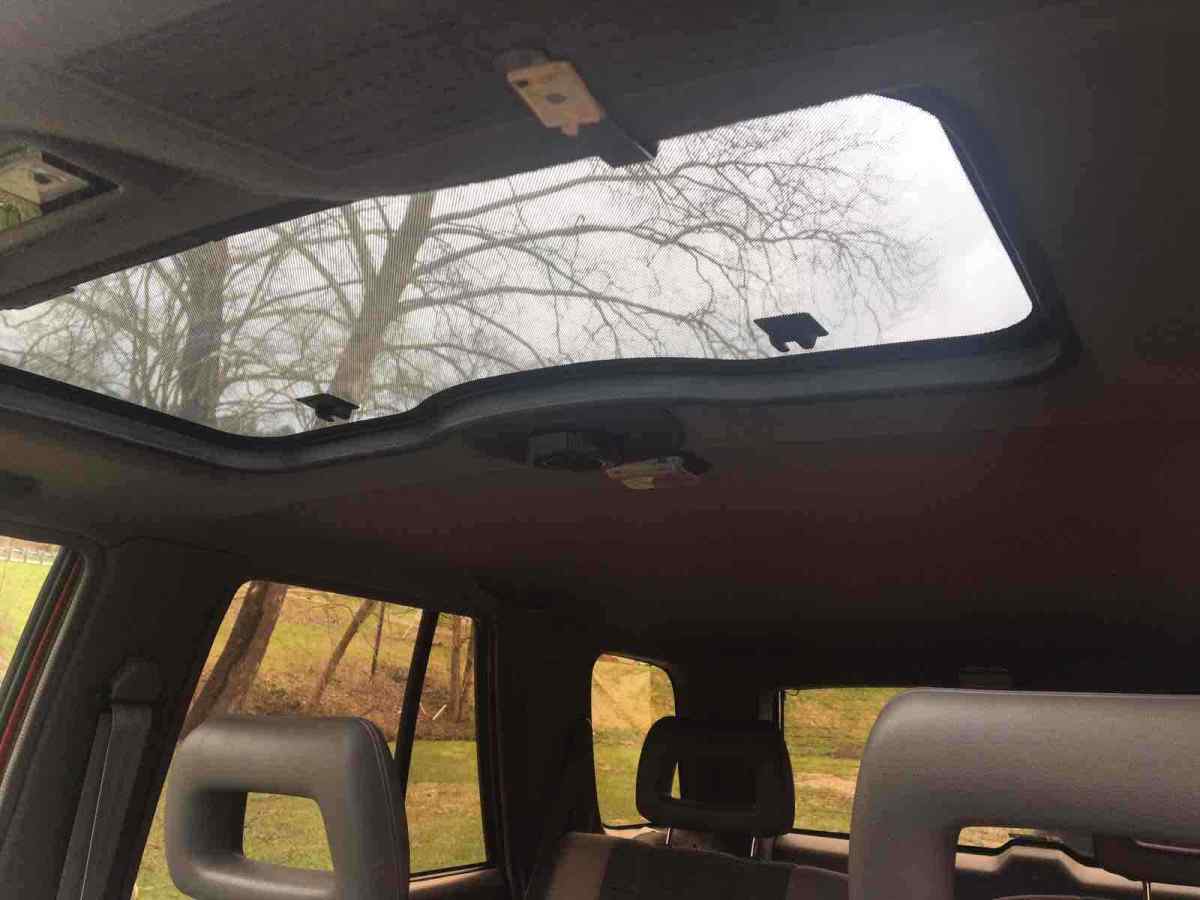 1993 Isuzu Rodeo S - photo 12