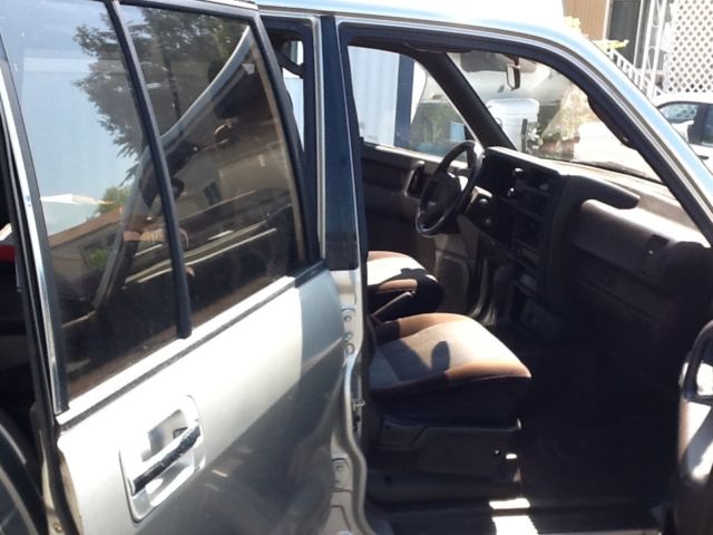 1993 Isuzu Trooper LS - photo 3