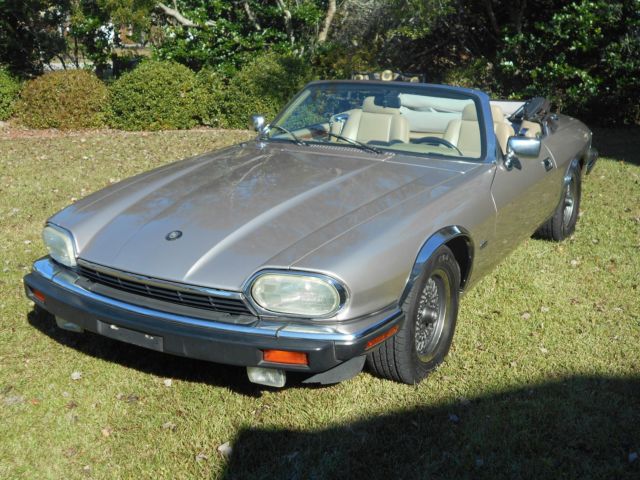 1993 Jaguar XJ-S XJS Roadster Convertible 1993 Jaguar XJS Convertible 2-Door