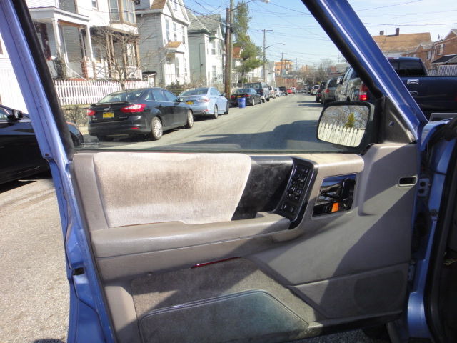 1993 Jeep Cherokee - photo 13