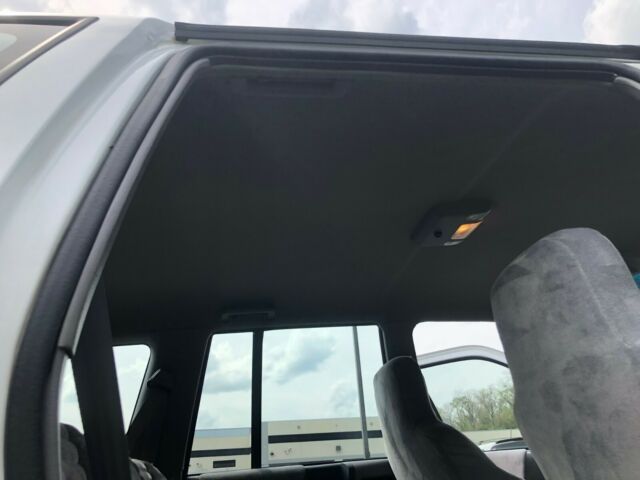 1993 Jeep Grand Cherokee Laredo - photo 9