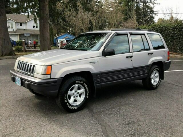 1993 Jeep Cherokee Laredo - photo 2