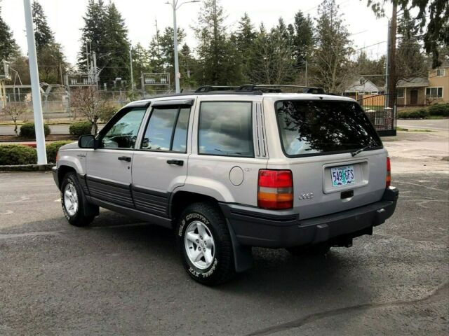 1993 Jeep Cherokee Laredo - photo 3