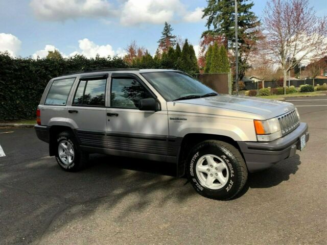 1993 Jeep Cherokee Laredo - photo 6