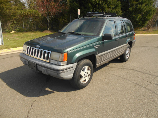 1993 Jeep Grand Cherokee Laredo Sport Utility 4-Door 4.0L Automatic 1993 Jeep Grand Cherokee Laredo Sport Utility 4-Door