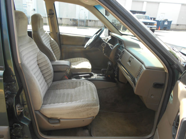 1993 Jeep Grand Cherokee Laredo Sport Utility 4-Door - photo 10