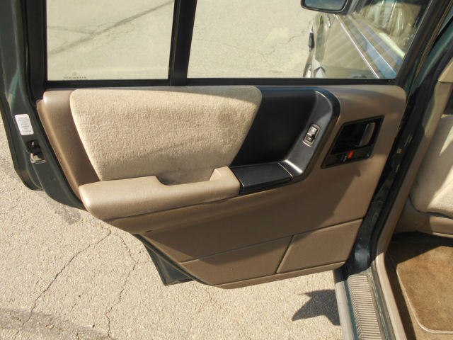 1993 Jeep Grand Cherokee Laredo Sport Utility 4-Door - photo 13