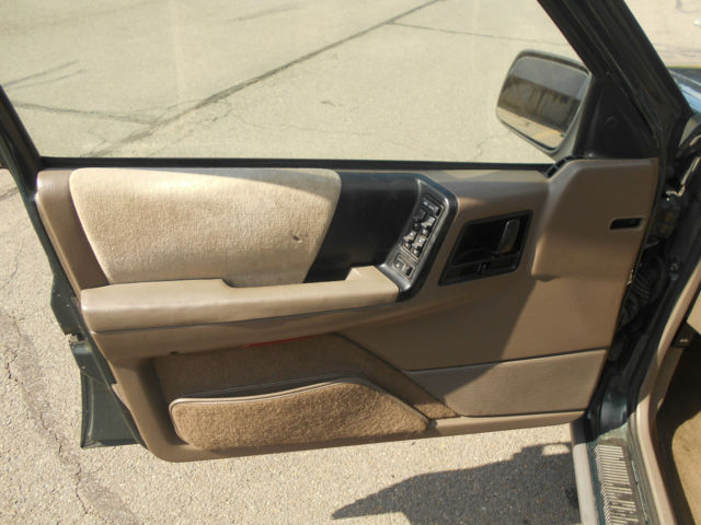 1993 Jeep Grand Cherokee Laredo Sport Utility 4-Door - photo 9