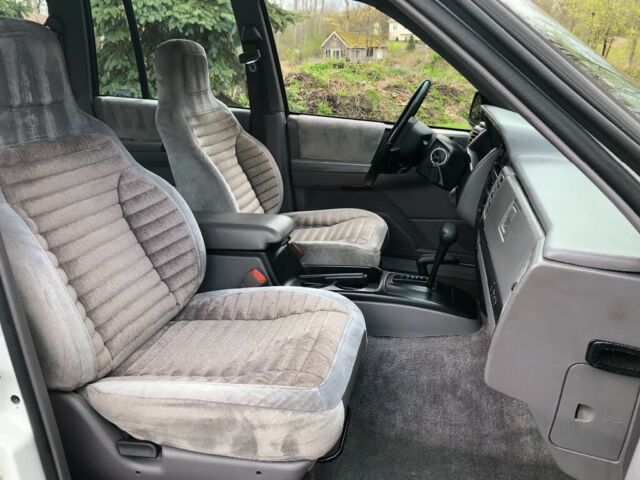 1993 Jeep Grand Cherokee Laredo - photo 7