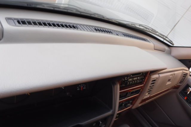 1993 Jeep Wagoneer Woody - photo 13