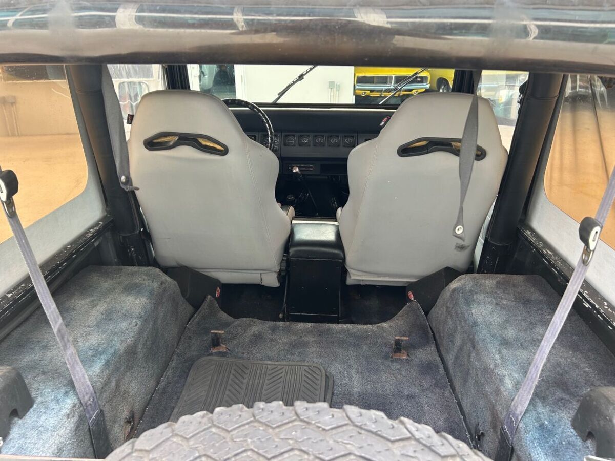 1993 Jeep Wrangler "S" - photo 8