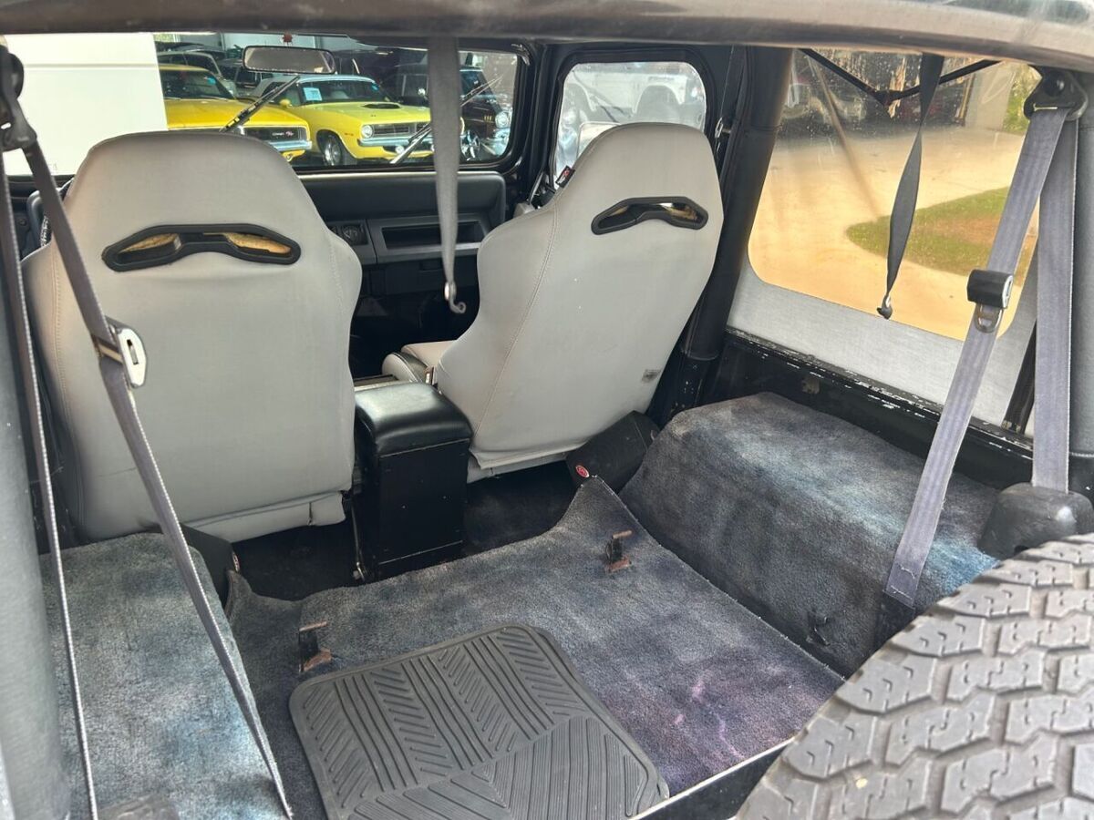 1993 Jeep Wrangler "S" - photo 9