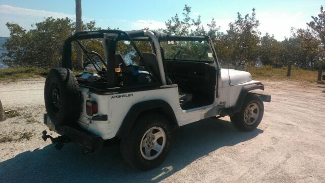 1993 Jeep Wrangler - photo 4