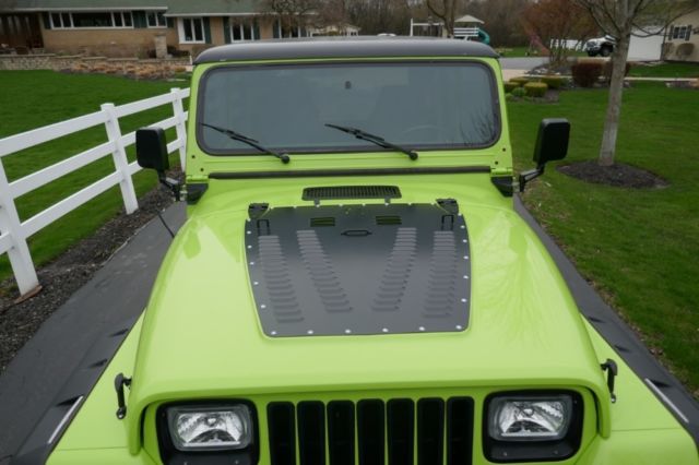 1993 Jeep Wrangler -4X4 YJ GRAVE DIGGER JR-LIFTED-BIG LITTLE TRUCK-SE - photo 13