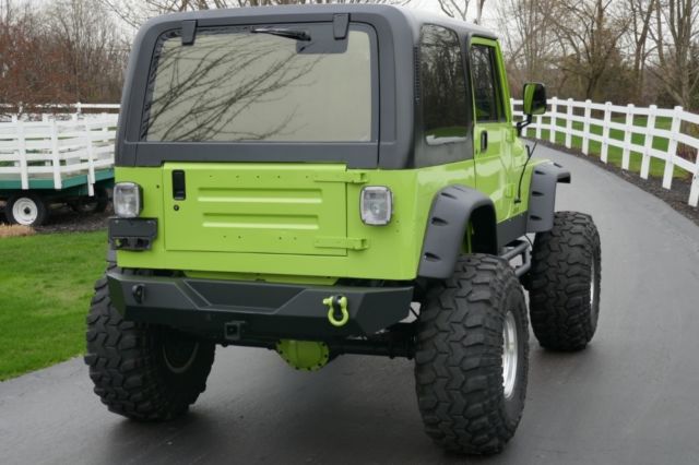 1993 Jeep Wrangler -4X4 YJ GRAVE DIGGER JR-LIFTED-BIG LITTLE TRUCK-SE - photo 7