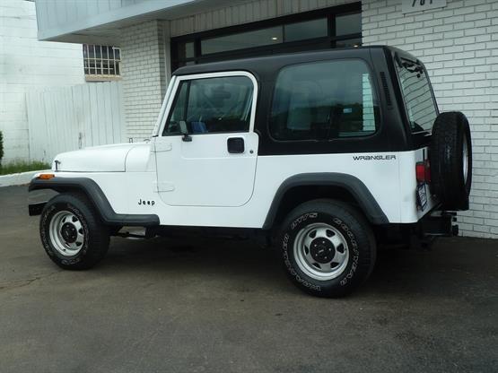 1993 Jeep Wrangler Base 2dr 4WD SUV - photo 4