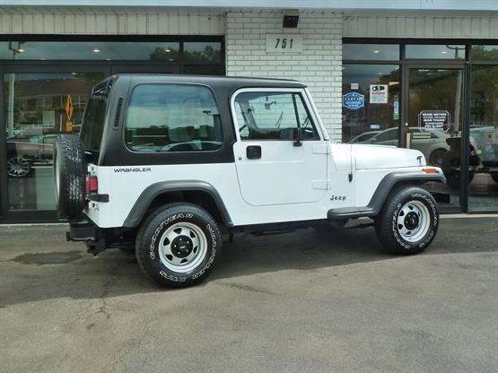 1993 Jeep Wrangler Base 2dr 4WD SUV - photo 8
