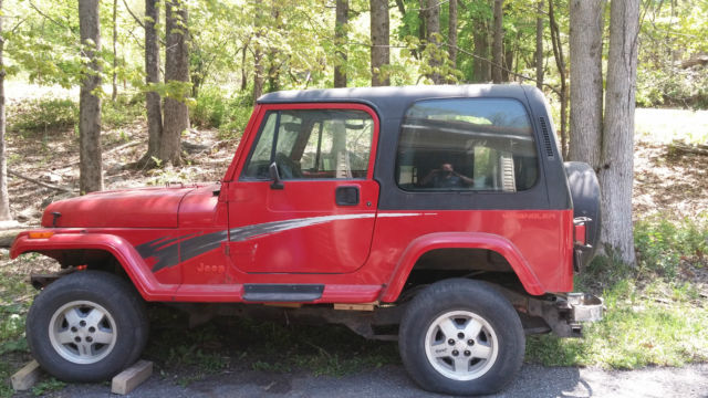 1993 Jeep Wrangler Base Sport Utility 2-Door 4.0L for parts 1993 Jeep Wrangler